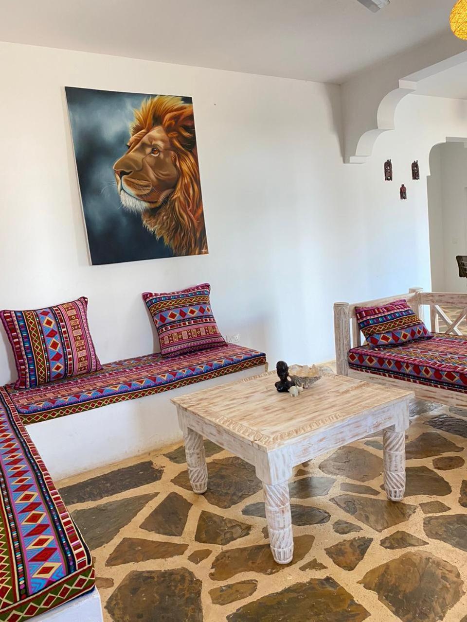 Red Land House Bed & Breakfast Watamu Dış mekan fotoğraf